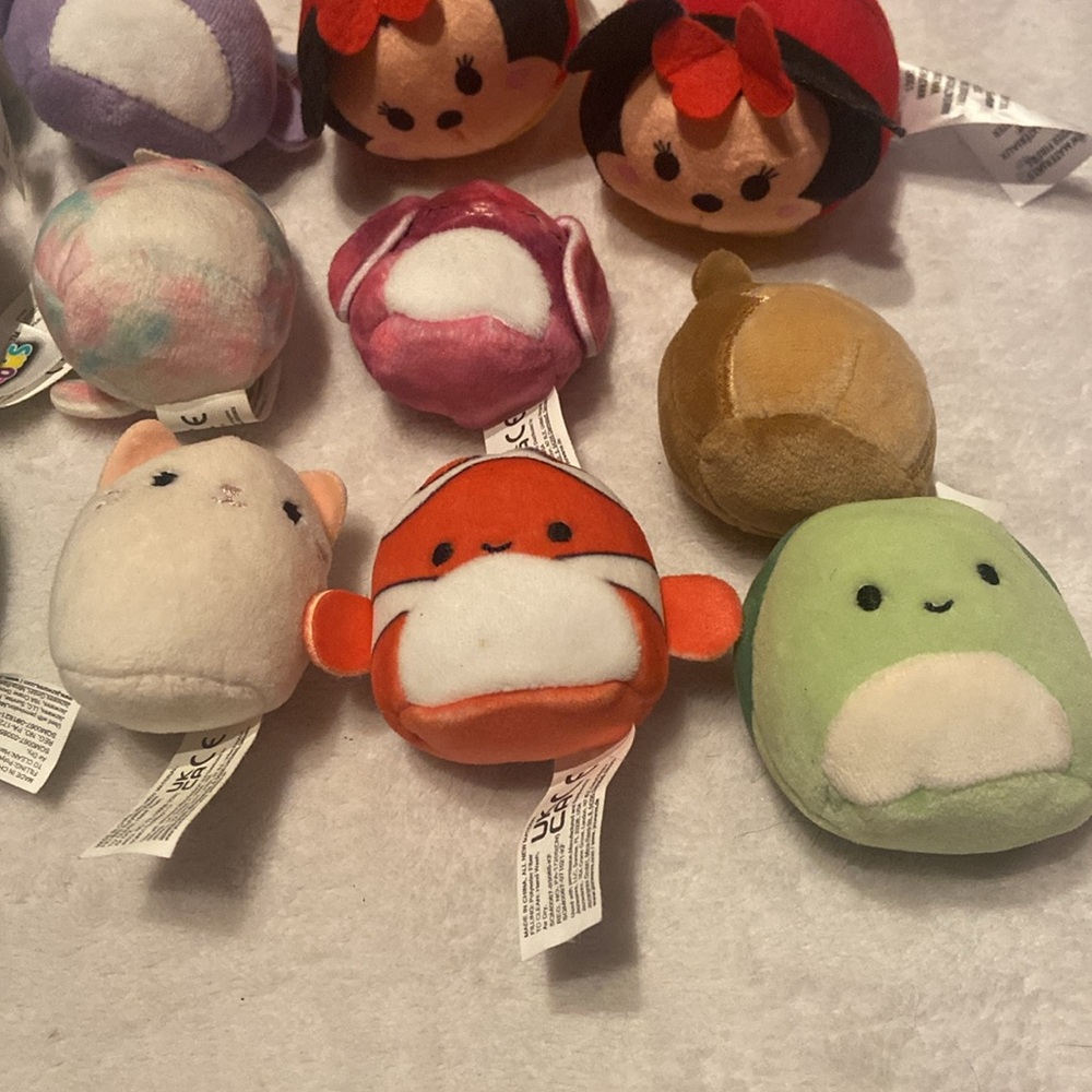 LOT OF 12 SQUISHVILLE SQUISHMALLOWS 1 Mini SQUISHMALLOW & 2 DISNEY TSUM TSUMS - Picture 4 of 10